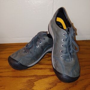 Keen lace up shoes